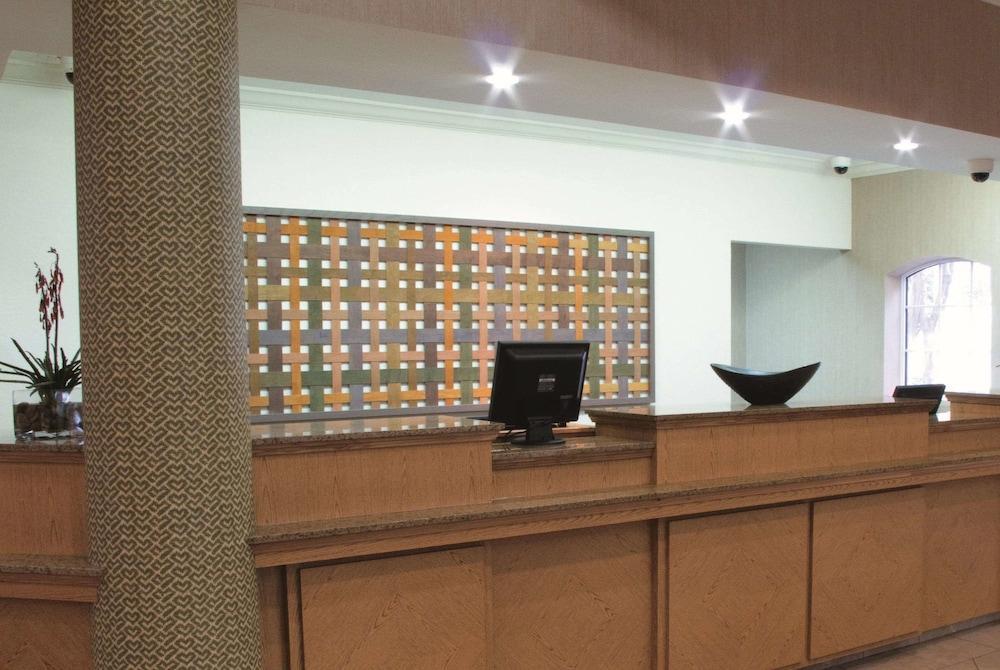 La Quinta By Wyndham Austin Southwest Hotel Bagian luar foto