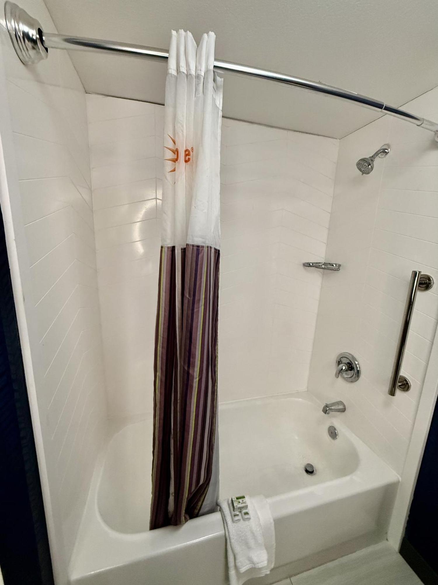 La Quinta By Wyndham Austin Southwest Hotel Bagian luar foto