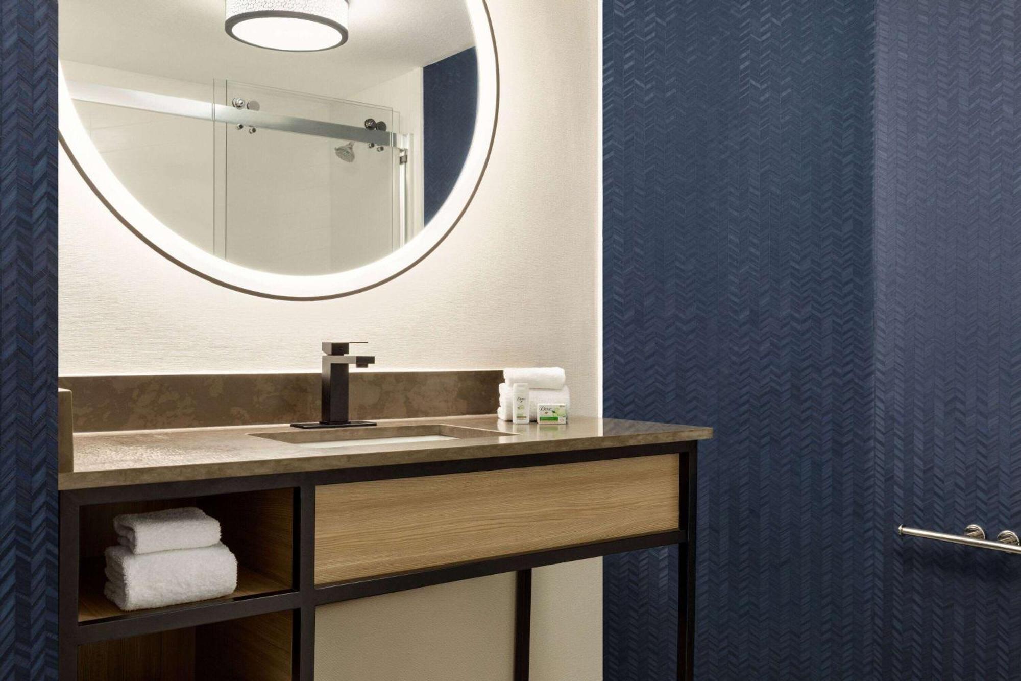 La Quinta By Wyndham Austin Southwest Hotel Bagian luar foto