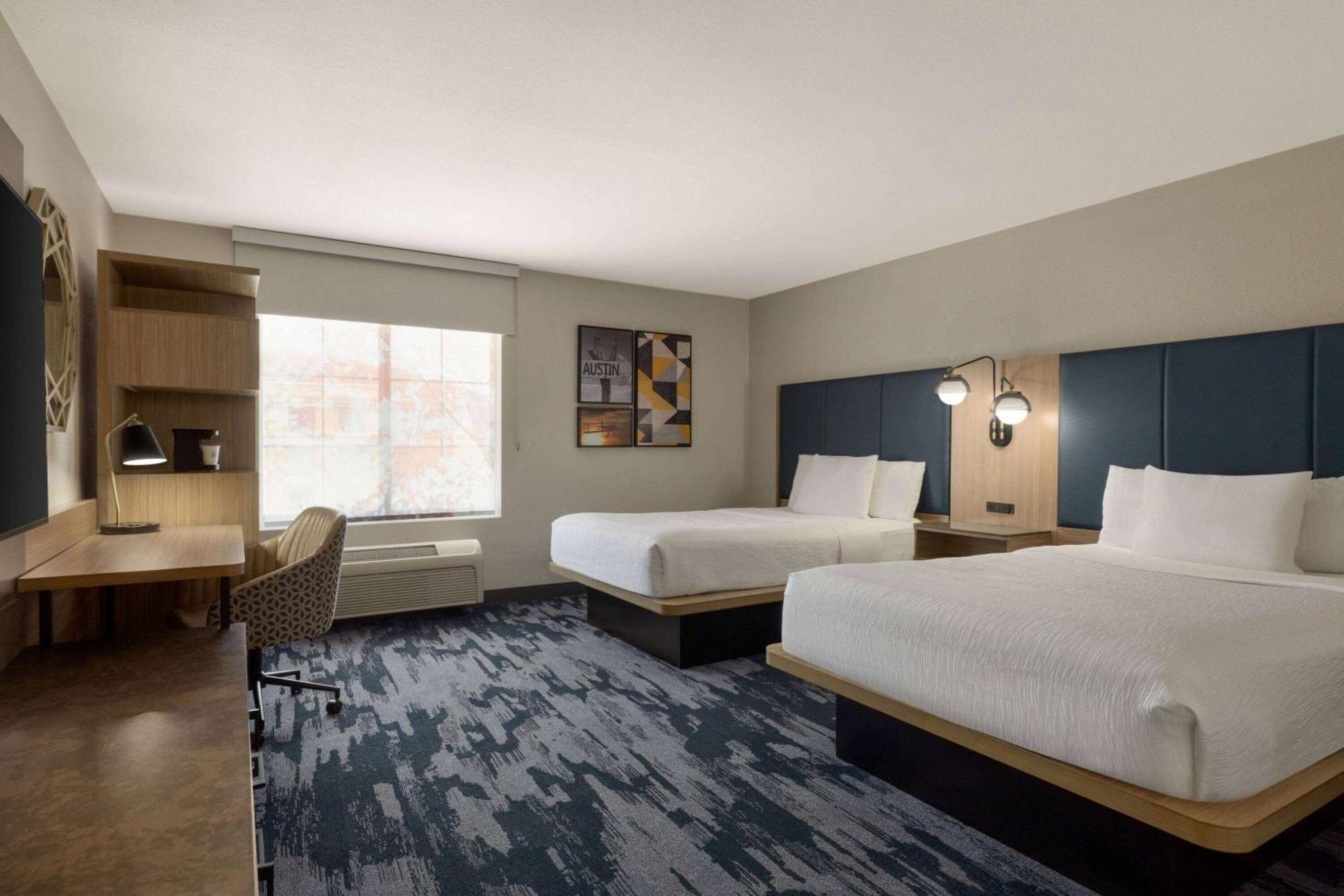 La Quinta By Wyndham Austin Southwest Hotel Bagian luar foto