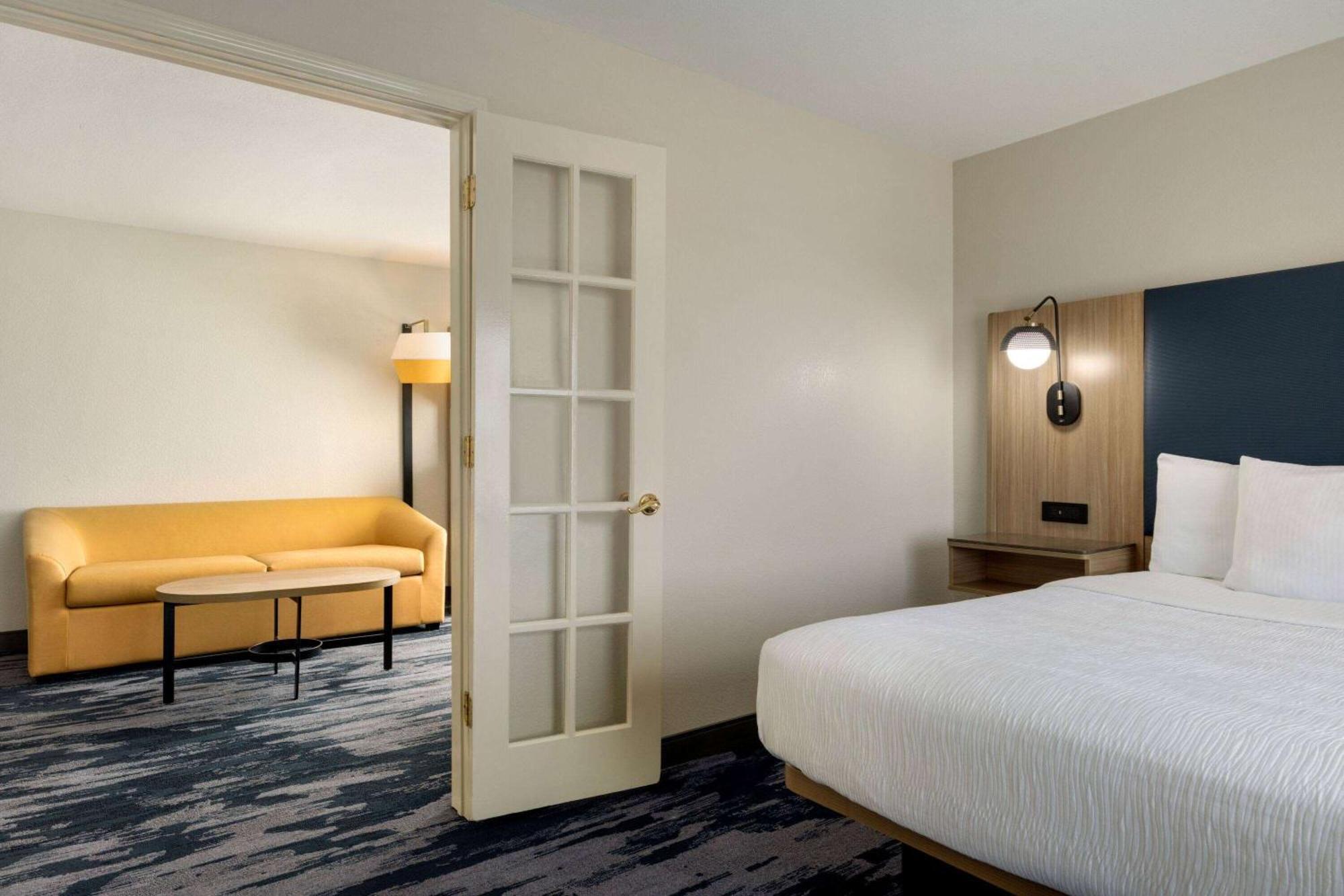 La Quinta By Wyndham Austin Southwest Hotel Bagian luar foto